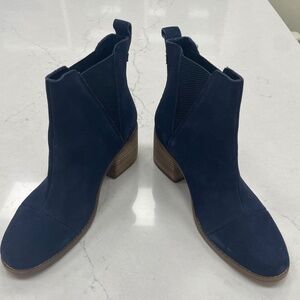 TOMS Chelsea Ankle Boots (8)